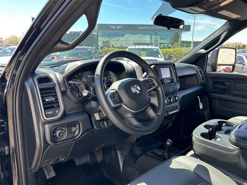 New 2024 RAM 2500 Tradesman w/ Snow Chief Group image 17