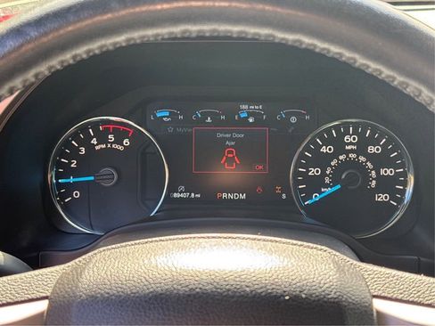 Used 2018 Ford F150 Lariat w/ Equipment Group 502A Luxury image 13