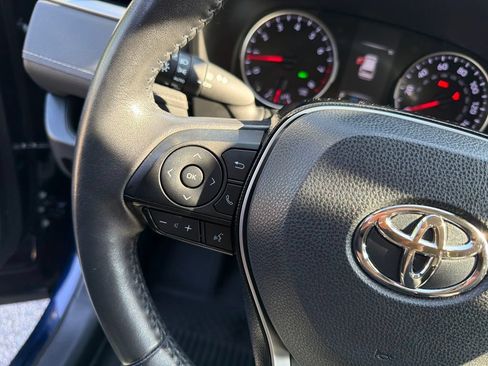 Used 2020 Toyota RAV4 XLE w/ Convenience Package AWD/4WD image 18