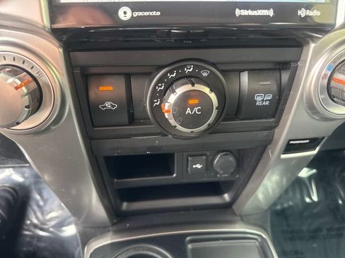 Used 2022 Toyota 4Runner SR5 Premium w/ Moonroof Package RWD image 23