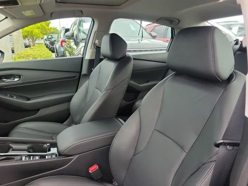 Used 2025 Honda Accord EX-L image 9
