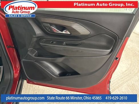 Used 2024 GMC Terrain SLT w/ Elevation Edition image 39