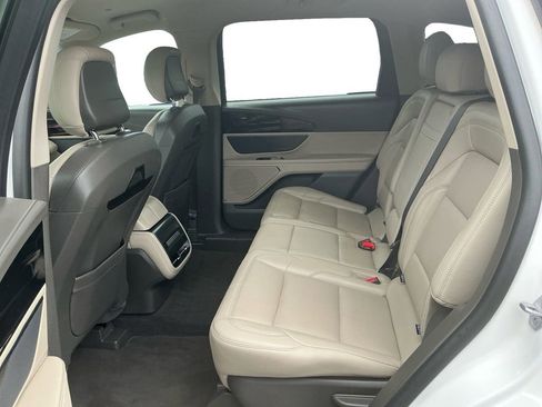 Certified 2024 Lincoln Nautilus Premier image 21