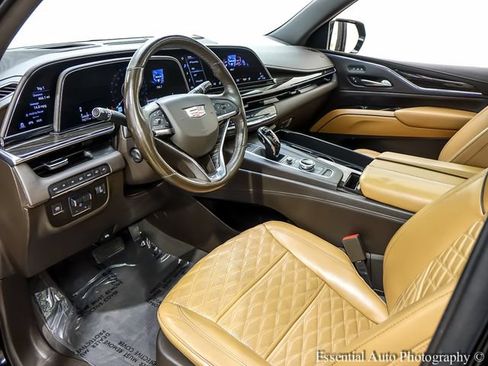 Used 2021 Cadillac Escalade ESV Premium Luxury w/ Driver Assist Tech Package AWD/4WD image 11