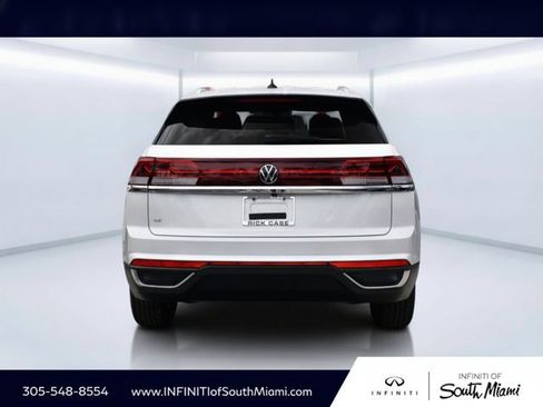 Used 2026 Volkswagen Atlas Cross Sport SE FWD image 5