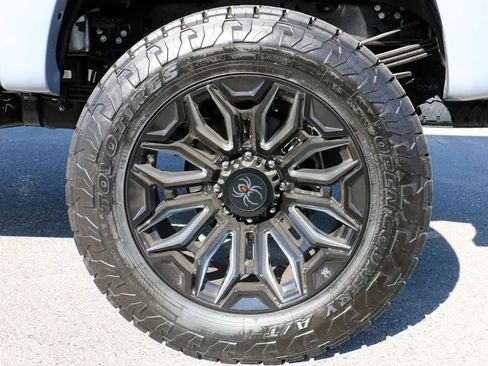New 2026 Ford F250 Lariat w/ Black Appearance Package AWD/4WD image 8