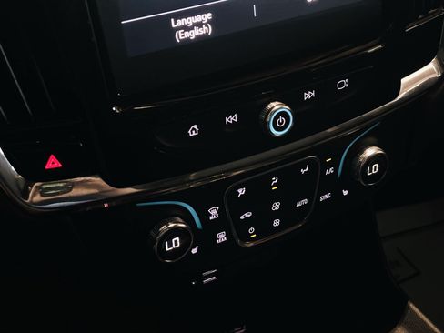 Used 2023 Chevrolet Traverse RS AWD/4WD image 66