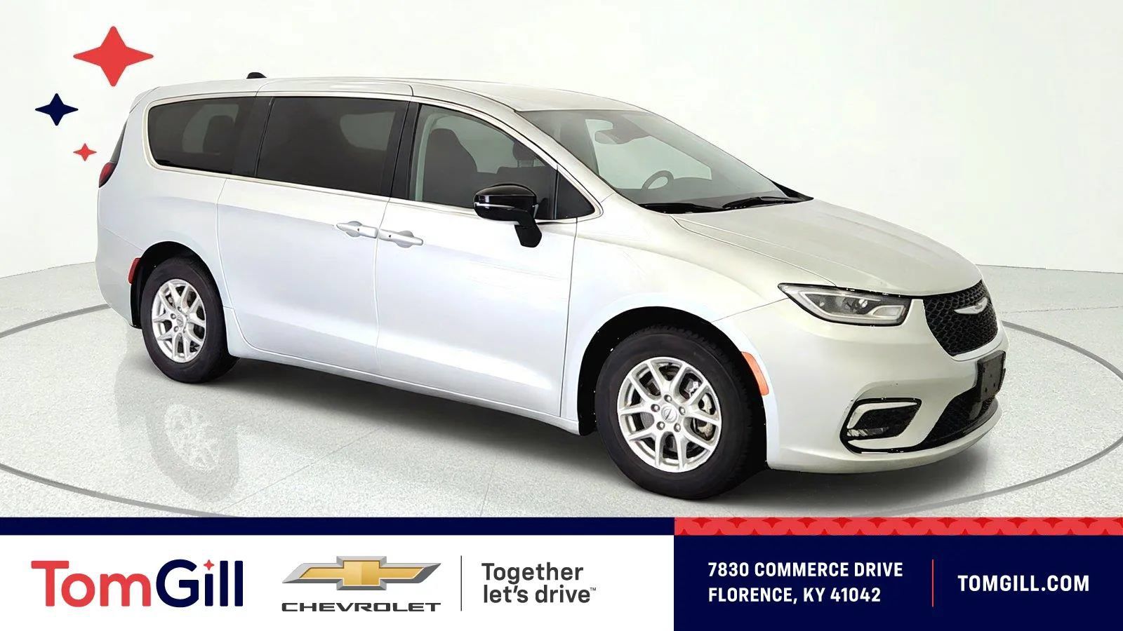Used 2024 Chrysler Pacifica Touring-L FWD image 1