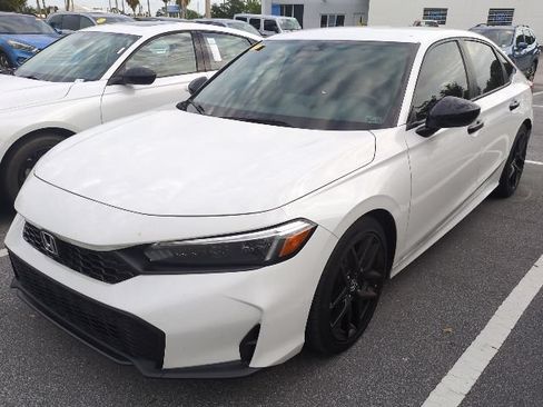 Used 2025 Honda Civic Sport image 5
