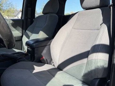 Used 2017 Toyota Tacoma SR image 13