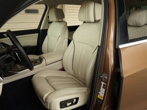 Used 2020 BMW X7 xDrive40i w/ Cold Weather Package AWD/4WD image 3
