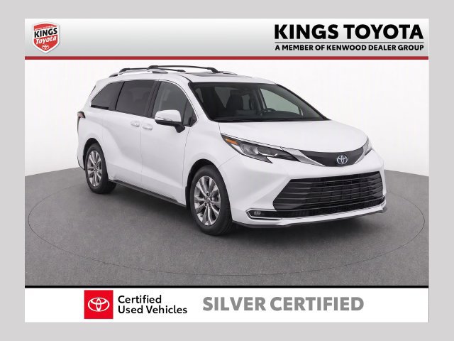 Used 2022 Toyota Sienna Platinum FWD image 1