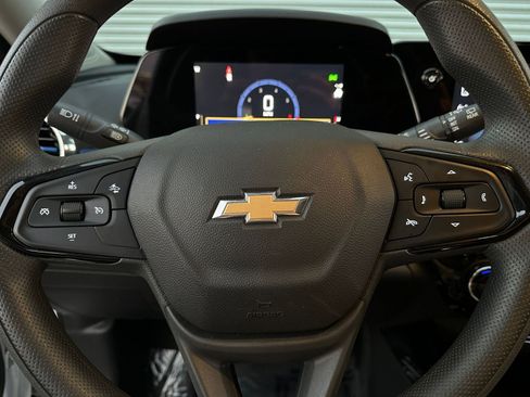 Used 2025 Chevrolet Trax LT image 25