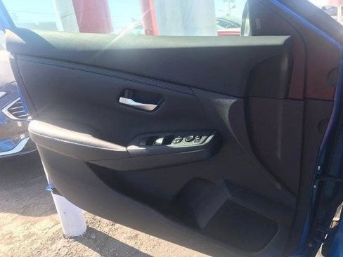 Used 2022 Nissan Sentra SV w/ All-Weather Package FWD image 11