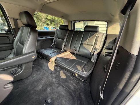 Used 2012 Chevrolet Suburban LT AWD/4WD image 18