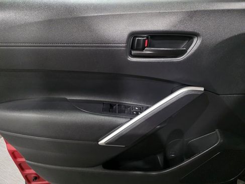 Used 2023 Toyota Corolla Cross SE image 10