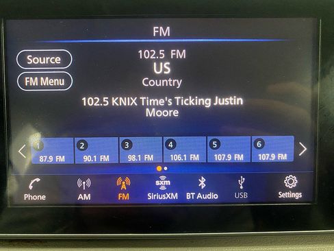 Used 2021 Nissan Versa SV image 21