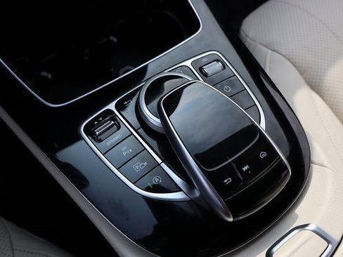 Used 2017 Mercedes-Benz E 300 image 20