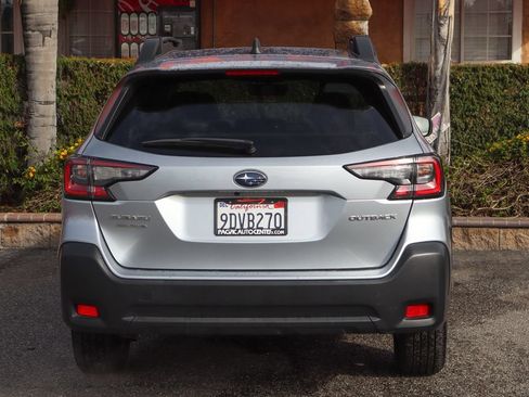 Used 2023 Subaru Outback Premium AWD/4WD image 7