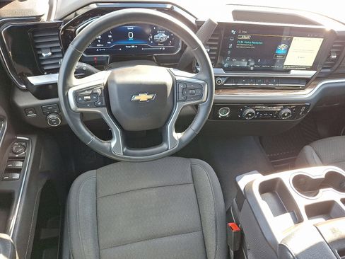 Used 2023 Chevrolet Silverado 1500 LT image 11