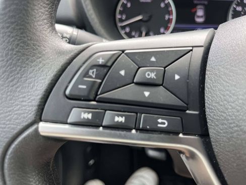 Used 2025 Nissan Sentra SV FWD image 19