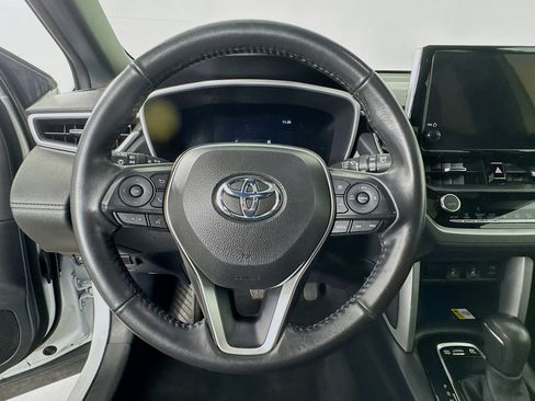 Used 2023 Toyota Corolla Cross AWD Hybrid w/ Convenience Package image 11