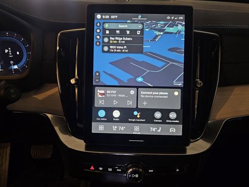 Certified 2025 Volvo XC90 B6 Ultra image 24