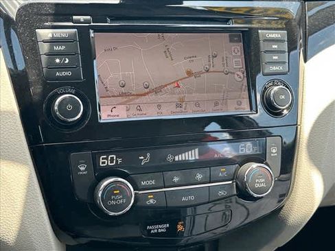 Certified 2022 Nissan Rogue Sport SL FWD image 23