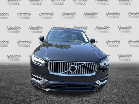 Certified 2023 Volvo XC90 B5 Plus AWD/4WD image 3