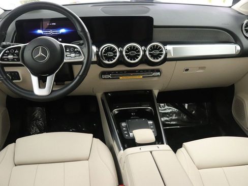 Certified 2023 Mercedes-Benz GLB 250 image 9