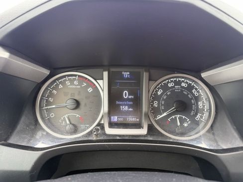 Used 2017 Toyota Tacoma SR5 AWD/4WD image 12