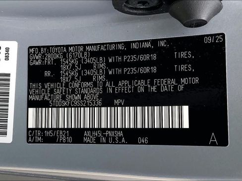 Used 2025 Toyota Sienna XSE w/ XSE Plus Package AWD/4WD image 34