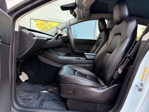 Used 2022 Tesla Model Y Performance image 20