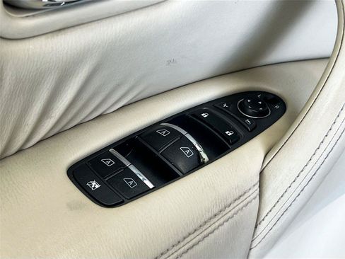 Used 2016 INFINITI QX80 4WD w/ Driver's Assistance Package image 21