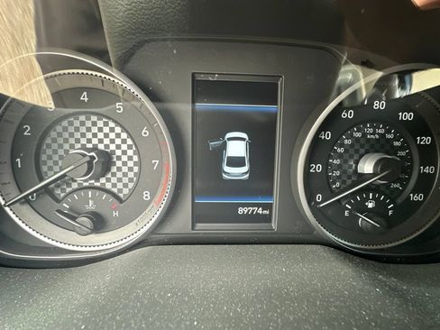 Used 2020 Hyundai Elantra Limited w/ Ultimate Package 03 FWD image 14