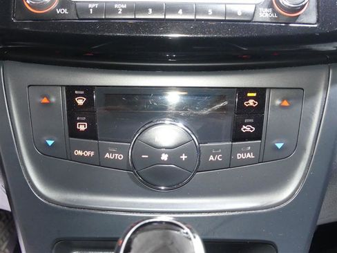 Used 2018 Nissan Sentra SV image 36