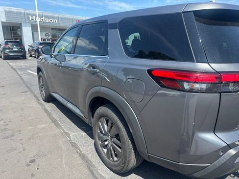 Used 2022 Nissan Pathfinder S FWD image 7