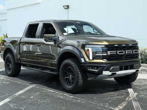 Used 2025 Ford F150 Raptor AWD/4WD image 7