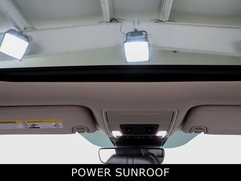 Used 2025 Honda Pilot Elite image 21