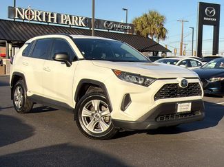 Used 2022 Toyota RAV4 LE video 2