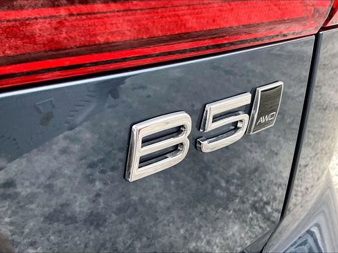 New 2026 Volvo XC60 B5 Plus w/ Protection Package Premier image 8