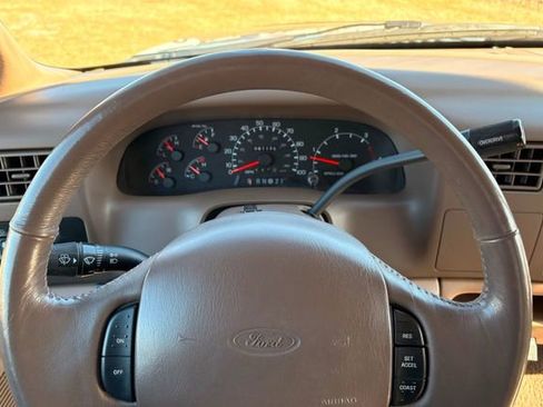 Used 1999 Ford F350 Lariat image 34