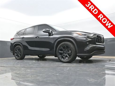 Used 2023 Toyota Highlander L image 49