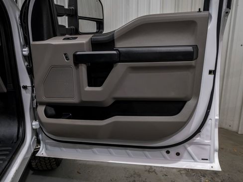 Used 2021 Ford F250 XL w/ Power Equipment Group image 38