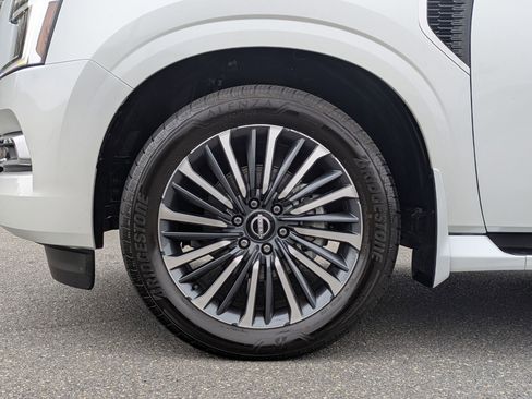 Used 2025 Nissan Armada Platinum Reserve AWD/4WD image 8
