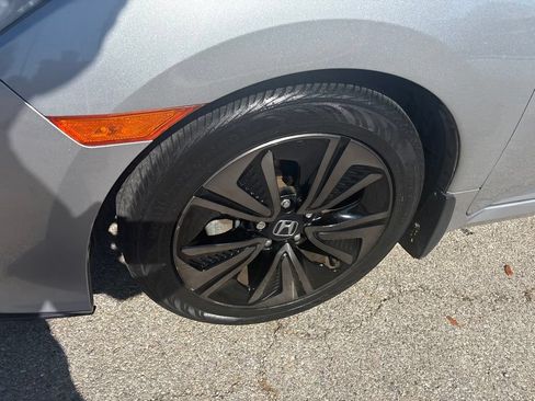 Used 2017 Honda Civic EX-L image 9
