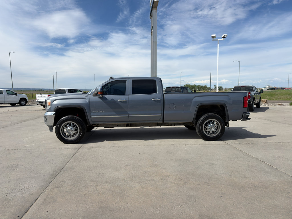Used 2015 GMC Sierra 2500 SLT w/ Duramax Plus Package AWD/4WD image 2