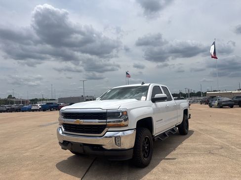 Used 2017 Chevrolet Silverado 1500 LT w/ All Star Edition AWD/4WD image 8
