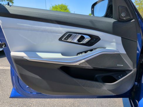 Used 2022 BMW M3 Competition image 31