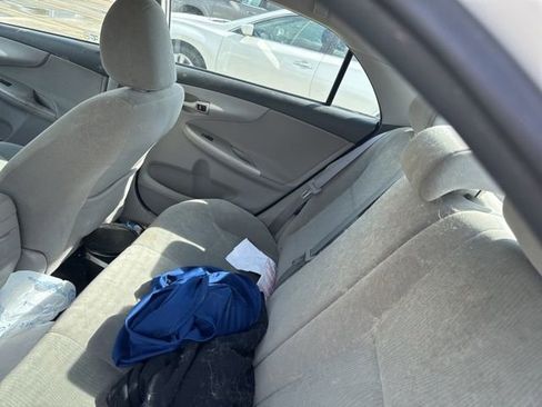 Used 2011 Toyota Corolla LE image 14